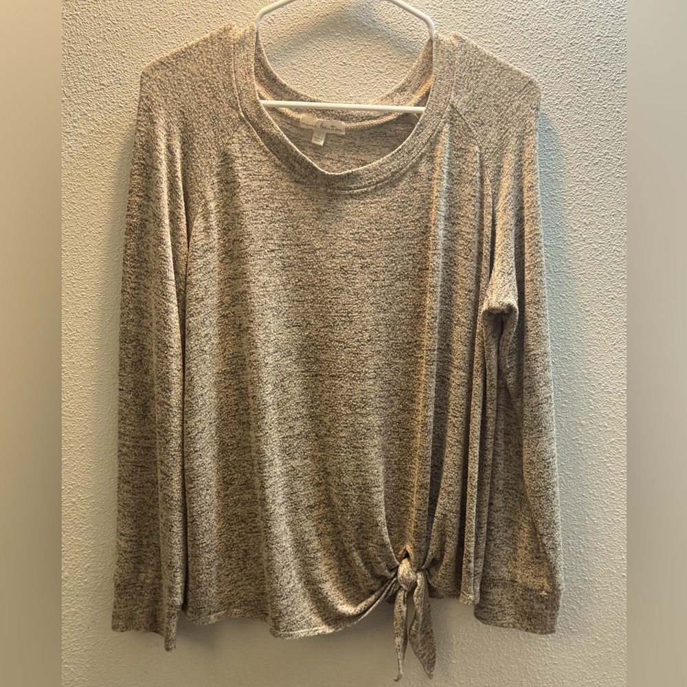 Large Nine Britton Long Sleeve Sweater